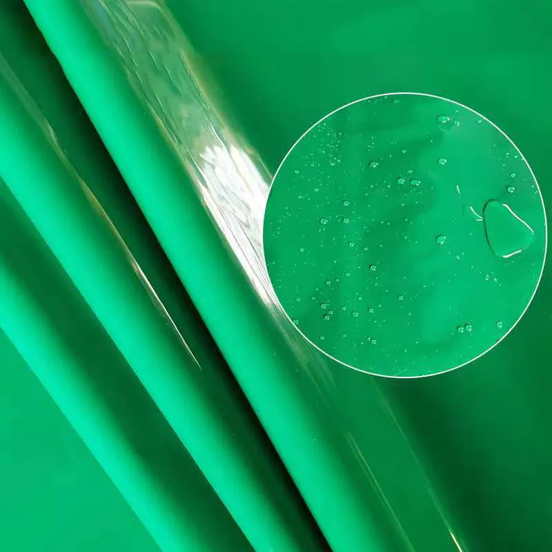 Зелёно-белая тепличная плёнка (3)