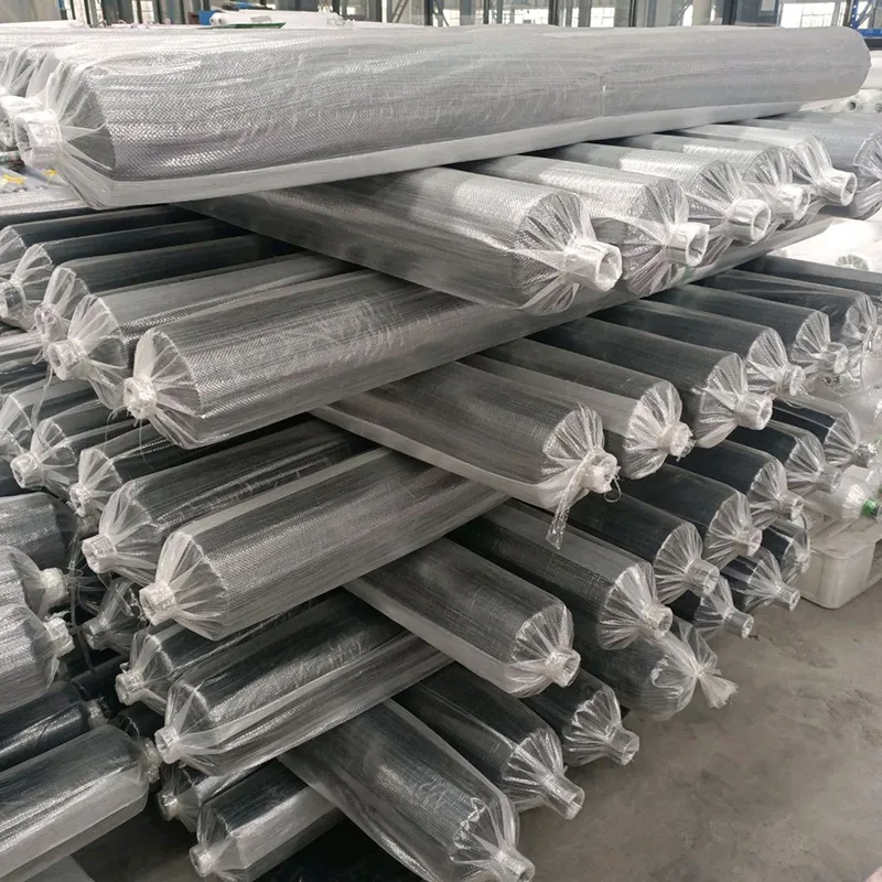 Чёрная мульчирующая плёнка (3)